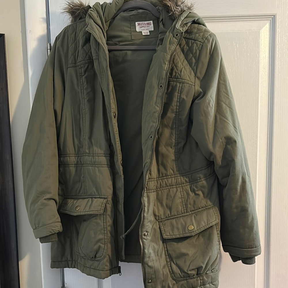 Mossimo Olive Green Parka Jacket fur on hood can be removed.